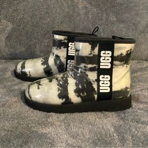 Ugh womens classic clear boot size 8